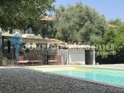 EN DROME PROVENCALE: Très belle bâtisse ancienne...