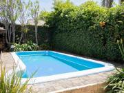 En el centro de Quilmes con jardín quincho, pileta