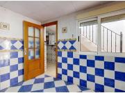 En el Raval, cullera una casa reformada y para entrar a...