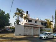 En Esquina, con Excelente Ubicacion Entre Av Patria y... En Esquina, con Excelente Ubicacion Entre Av Patria y...