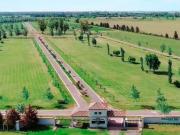 En esquina Country Pinares del Sur. 937mts. Piñero/Alvear