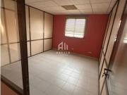 ¡En Exclusiva! Colosal Casa Local de 409m² con Parking:...