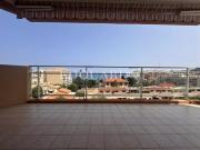 En exclusivité trois pièces avec vaste terrasse,...