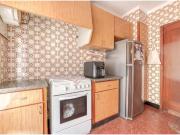 En la Plaza Creu de la Mà. Alquilado hasta Febrero de 2028