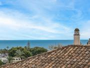 En la prestigiosa Milla de Oro de Marbella, justo...