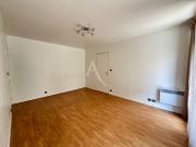 En location Appartement 2 pièces 56 m