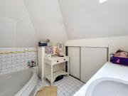 En location Appartement 2 pièces 63 m