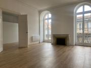 En location Appartement 2 pièces 90 m