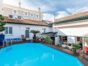 En location Appartement 3 pièces 130 m