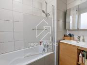 En location Appartement 3 pièces 49 m