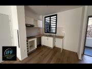 En location Appartement 3 pièces 65 m
