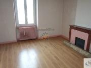 En location Appartement 3 pièces 65 m