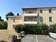 En location Appartement 3 pièces 65 m