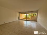 En location Appartement 3 pièces 72 m