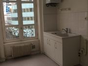 En location Appartement 3 pièces 77 m