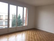 En location Appartement 3 pièces 77 m