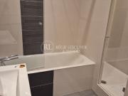 En location Appartement 3 pièces 81 m