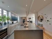 En location Appartement 3 pièces 91 m