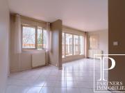 En location Appartement 4 pièces 101 m