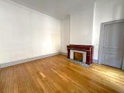 En location Appartement 4 pièces 112 m