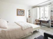 En location Appartement 4 pièces 119 m