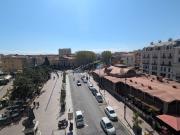 En location Appartement 4 pièces 143 m