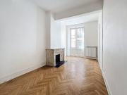 En location Appartement 4 pièces 143 m