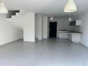 En location Appartement 4 pièces 75 m