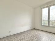 En location Appartement 4 pièces 76 m