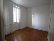 En location Appartement 4 pièces 77 m