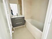En location Appartement 4 pièces 79 m