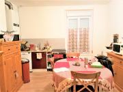 En location Appartement 4 pièces 92 m