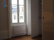 En location Appartement 4 pièces 93 m