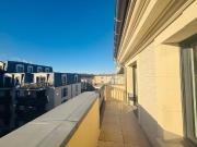 En location Appartement 5 pièces 100 m