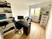 En location Appartement 5 pièces 103 m