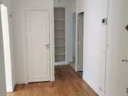 En location Appartement 5 pièces 104 m