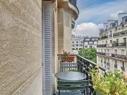 En location Appartement 5 pièces 119 m