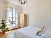 En location Appartement 5 pièces 130 m