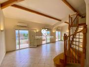 En location Appartement 5 pièces 133 m