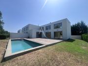En location Appartement 5 pièces 136 m