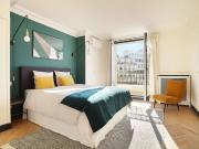 En location Appartement 5 pièces 150 m