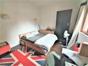 En location Appartement 5 pièces 151 m