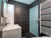 En location Appartement 5 pièces 94 m