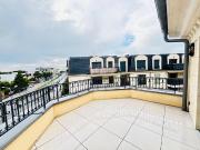 En location Appartement 6 pièces 106 m