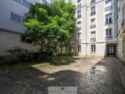En location Appartement 6 pièces 142 m