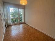 En location Appartement 6 pièces 183 m