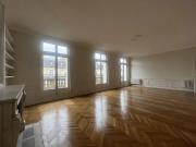 En location Appartement 6 pièces