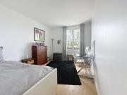 En location Appartement 7 pièces 200 m