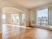 En location Appartement 7 pièces