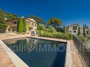 En location Maison 236 m